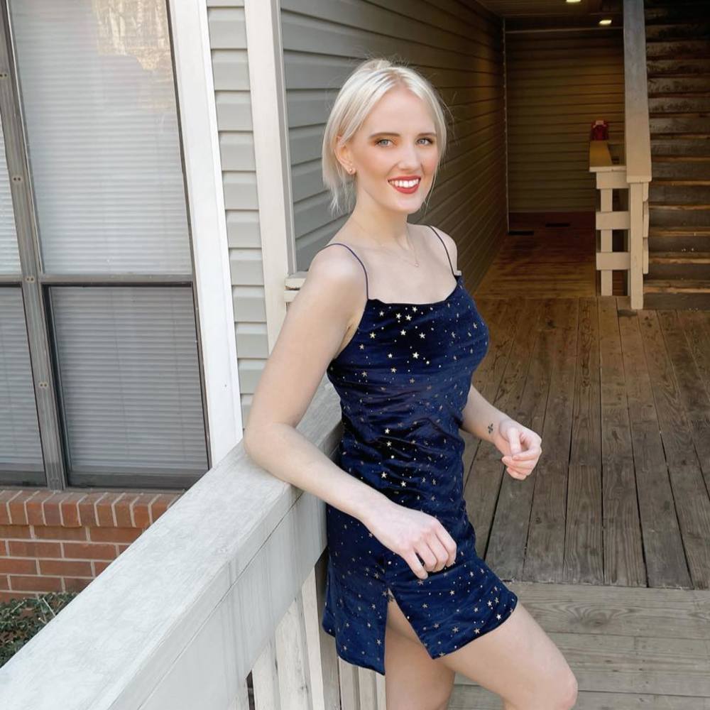 Meet your Posher, Sarah elise